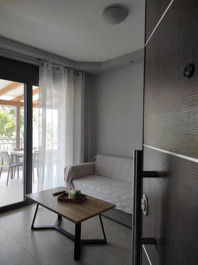 Iris Villas Complex Frinion Exterior photo