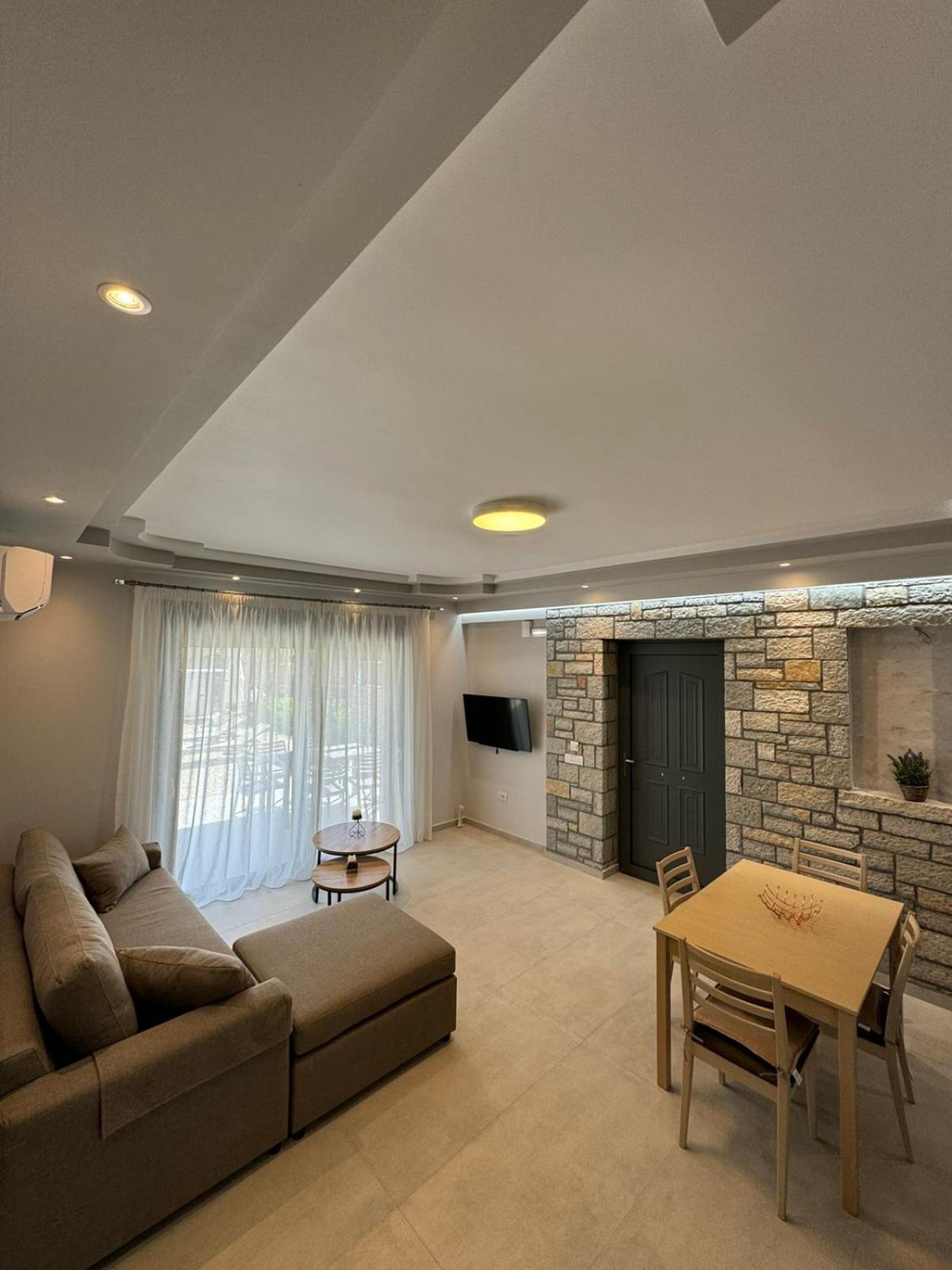Iris Villas Complex Frinion Exterior photo