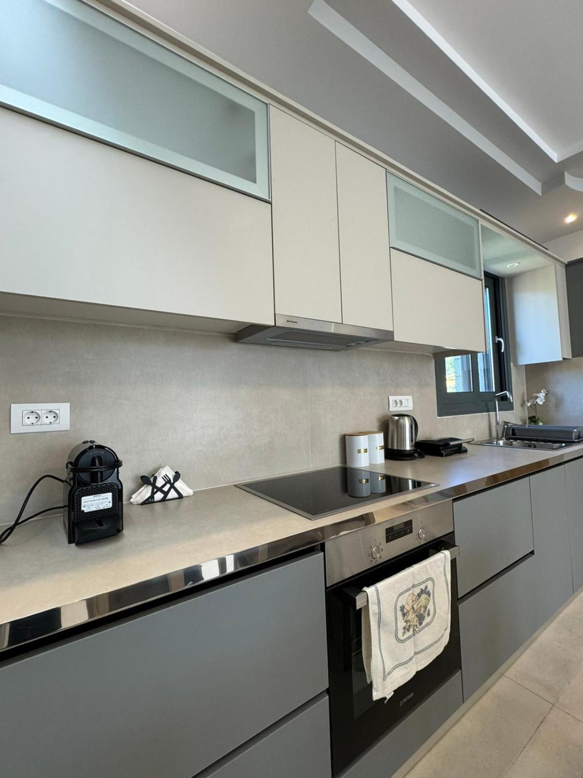 Iris Villas Complex Frinion Exterior photo
